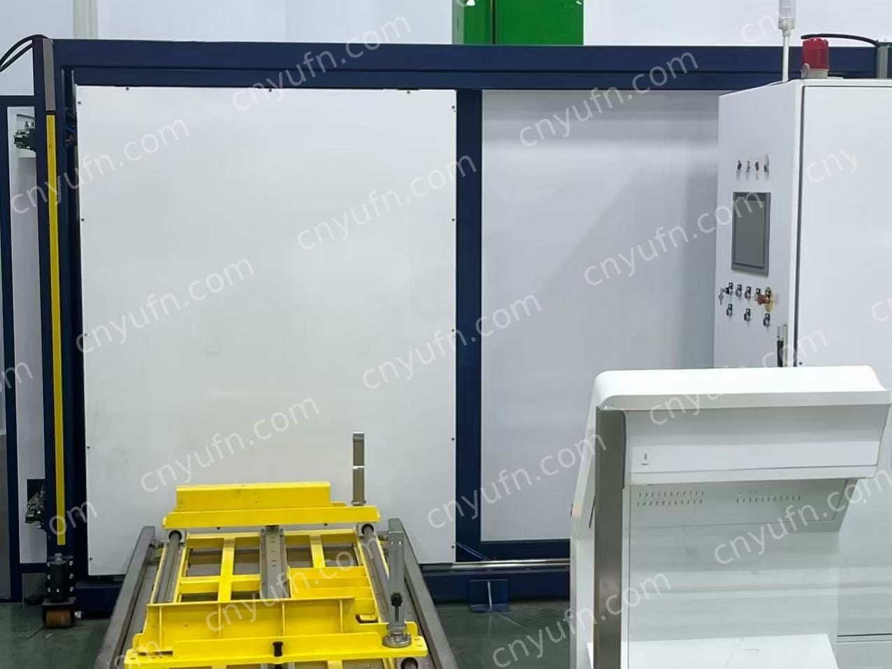 helium mass spectrometer leak test station